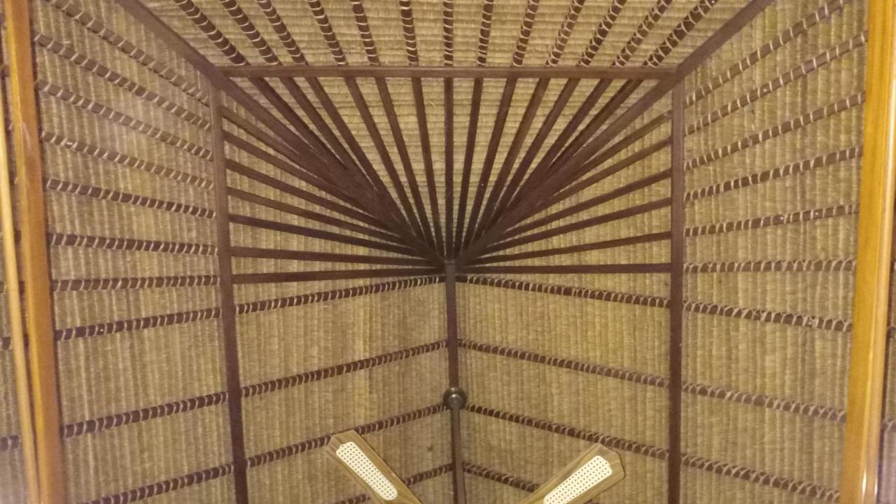 Jemeluk Beach Bungalows Амед Екстер'єр фото