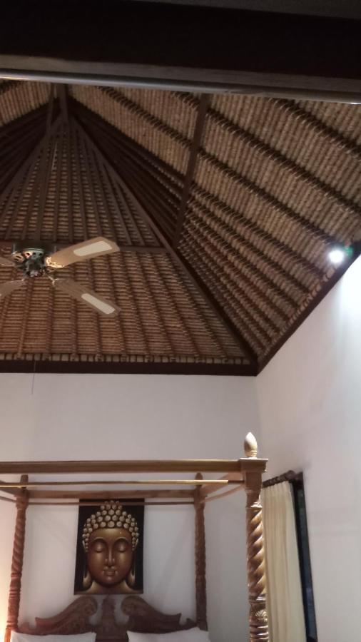 Jemeluk Beach Bungalows Амед Екстер'єр фото